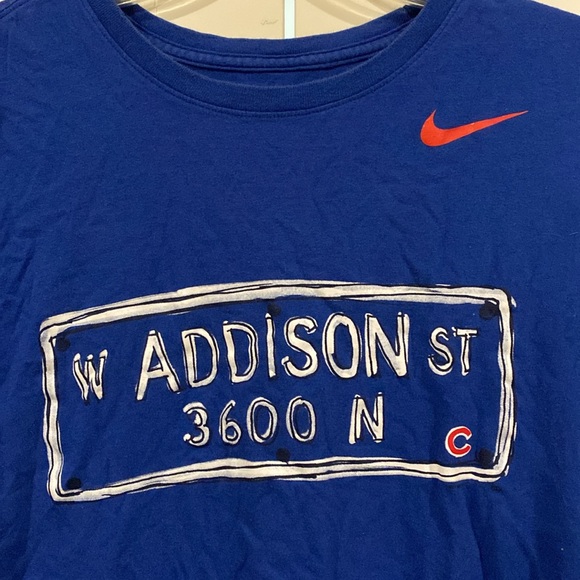 Chicago Cubs Tshirt - Picture 2 of 3